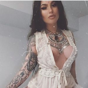 Meet your Posher, Victoria